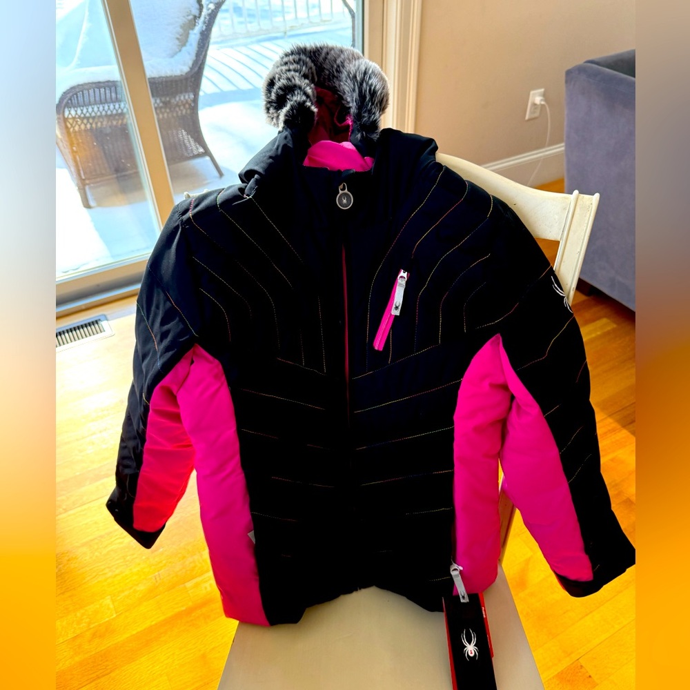 Spyder Girls Jacket
Brand New with Tags
Size 16
Faux fur hood